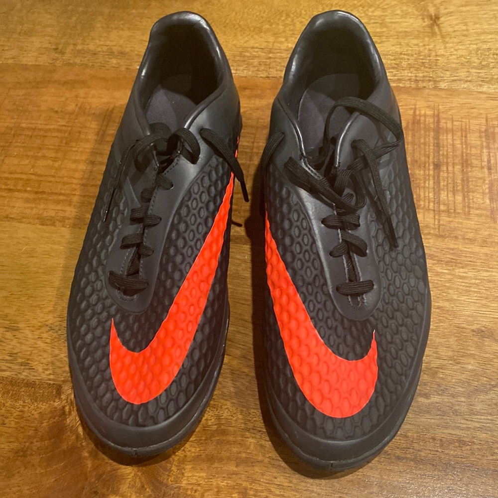 Men’s Nike Hypervenom indoor soccer cleats